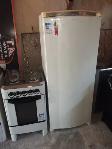 Geladeira Frost Free + fogão 4 bocas funcionando perfeitamente