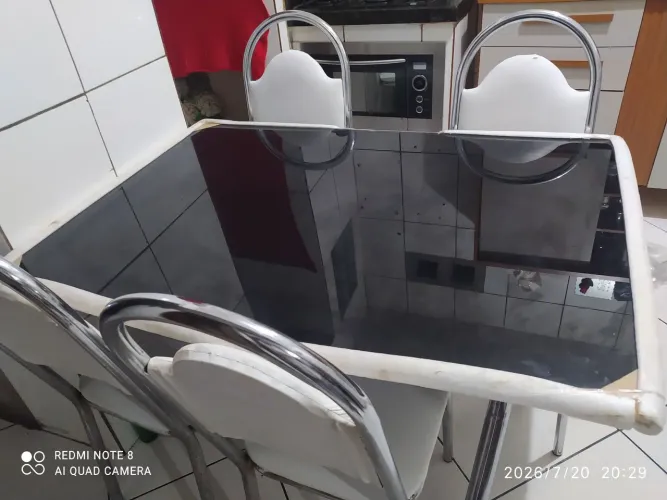 Uma mesa