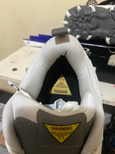 Botinha da Oakley Teeth Bomber