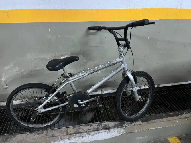 Vende-se bicicleta 