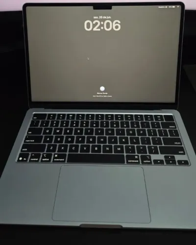 MacBook Air M4 13 2025 - 16GB RAM / 256GB SSD - Garantia até 2027