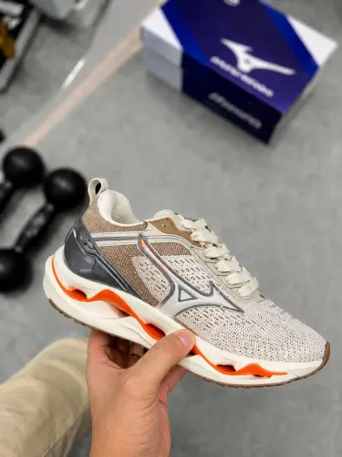 Tênis Mizuno 41