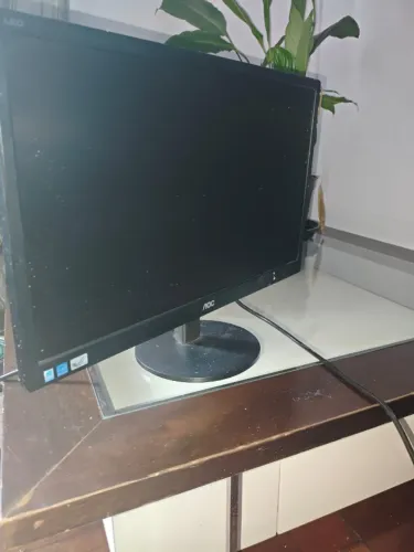Carcaça monitor AOC