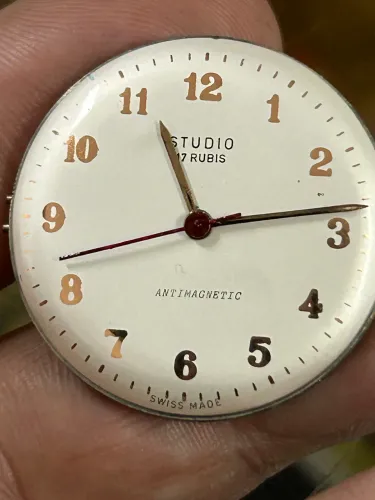 MÁQUINA RELOGIO STUDIO À CORDA 17 RUBIS EM PERFEITO ESTADO