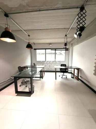 Sala comercial com 37m², à Venda ou Locação - Granja Viana - Cotia - SP