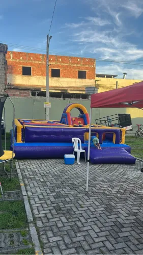 Brinquedo inflável