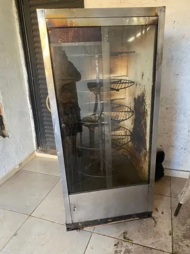 Vende-se frangueira