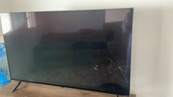 Vendo TV LG Nanocell 55 polegadas, com a tela trincada 