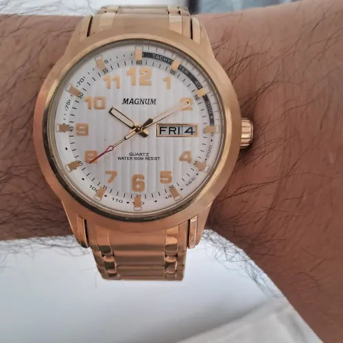Relógio Magnum Calendário Duplo