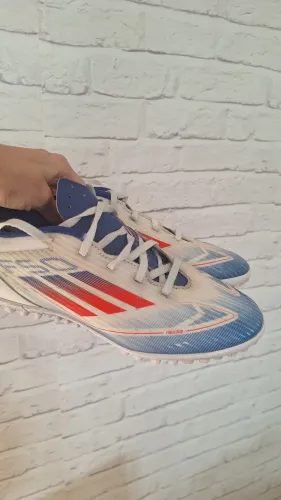 Chuteira society F50 Adidas 39