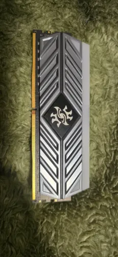 Memória RAM XPG Spectrix D41 RGB 8GB DDR4 3000MHz