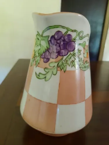 Jarra antiga de louça
