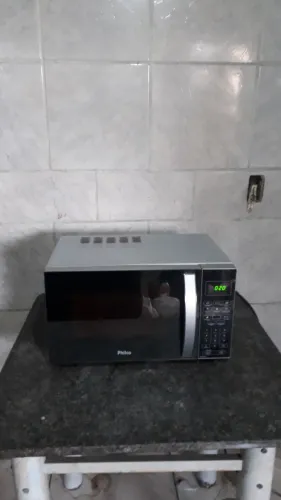 Microondas Philco 30litros funcionando perfeitamente e ótimo estado de conservação. 