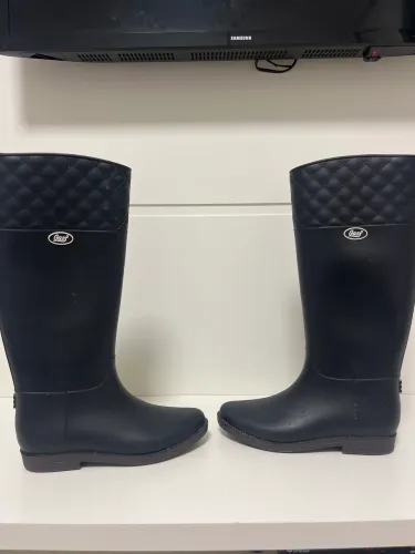 Bota de borracha da marca Gasf, tamanho 37,38 