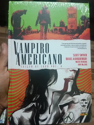 Hq Vampiro Americano edição de luxo vol. 4 (lacrada)