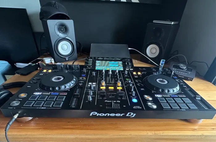 Pioneer XDJ RX2 