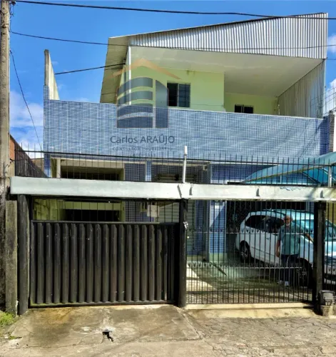 Casa Térrea Comercial/Residencial com 3 Quartos - Entre a Av. Epitácio Pessoa e Rio G, Sul