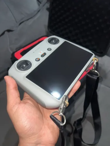 Controle com tela DJI Rc