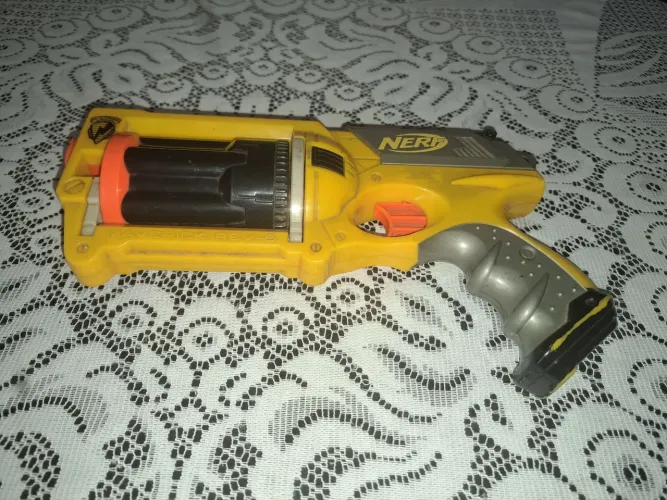 Nerf N-Strike Amarela de Tambor POTÊNCIA MÁXIMA! (73% DE DESCONTO)
