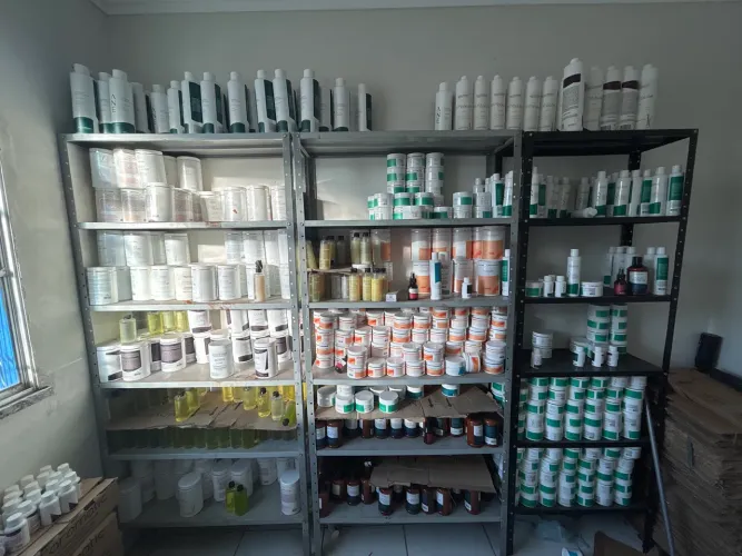 Vende-se 6 prateleiras