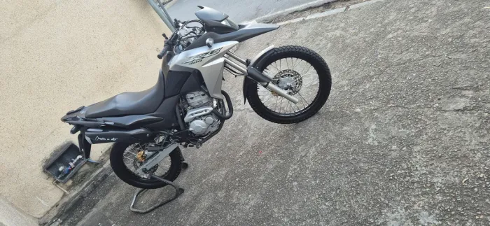 Xre 300 ano 2018