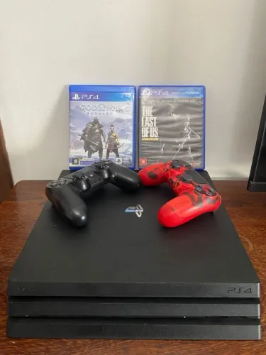 VENDO PS4 PRO 1 TB
