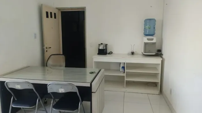 SALA COMERCIAL - CENTRO - 24M² - MOBILIADA E REFRIGERADA - CONTATO *