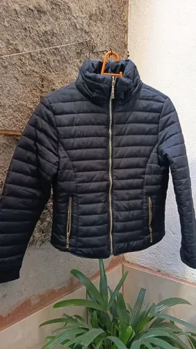 Casaco feminino, acolchoado, Tam P, acinturado, usado 1x, comprei em Petrópolis.