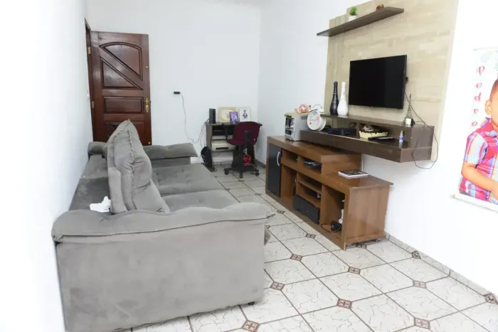 Casa para venda tem 205 metros quadrados com 5 quartos em Vila Rosaria - São Paulo - São P