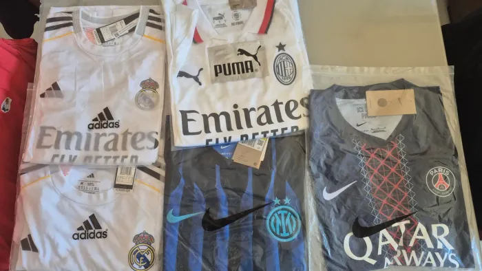 Camisas Time a venda cada uma 95