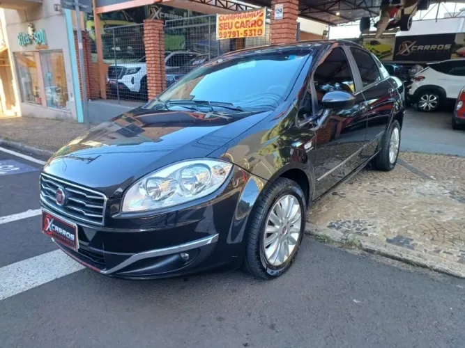 Fiat Linea Essence Dualogic 1.8 Flex 16V 4P 2015