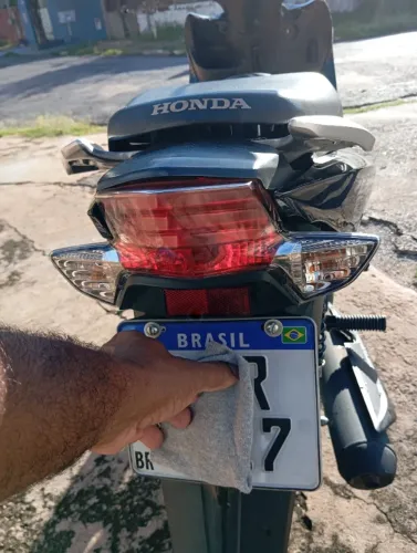 Vendo essa biz novinha único dono.