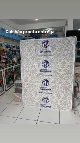 Colchão pronta entrega. Colchão casal espuma