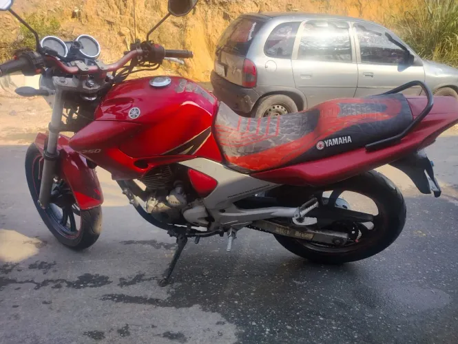 Yamaha Fazer 250 Blueflex - Vermelha