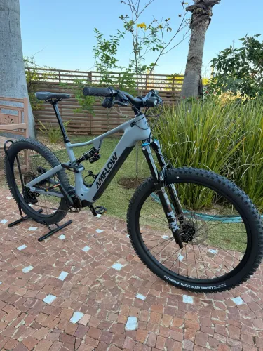 Ebike Amflow 2027 PR carbon Pro