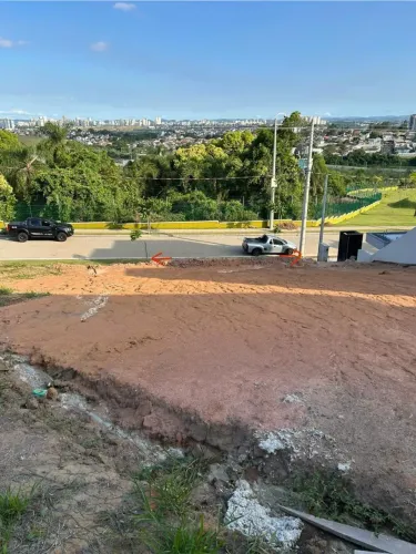 Imóvel para venda tem 335 metros quadrados