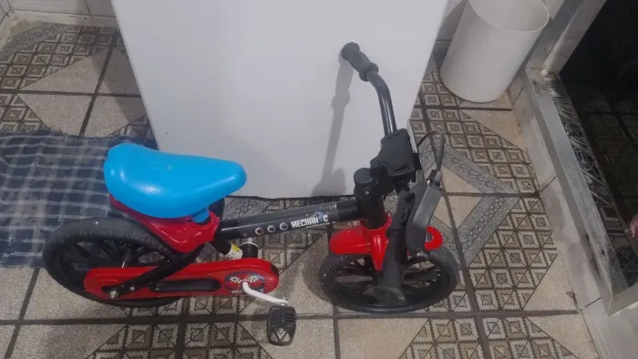Vendo bicicleta de criança por 90