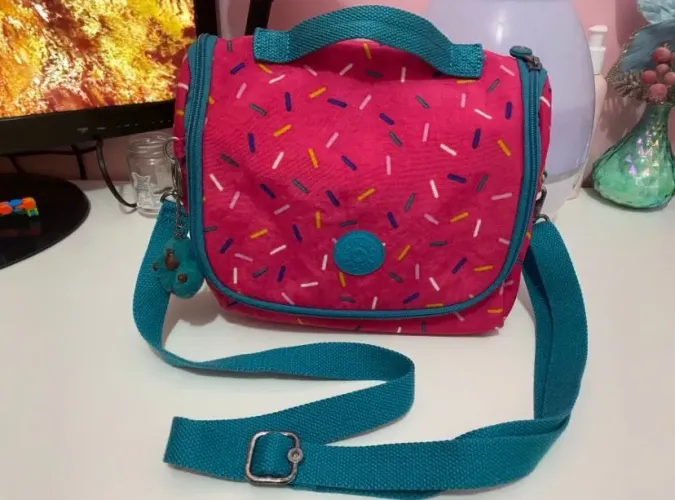 Lancheira kipling original em perfeito estado 