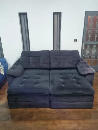 Sofá retrátil e reclinável