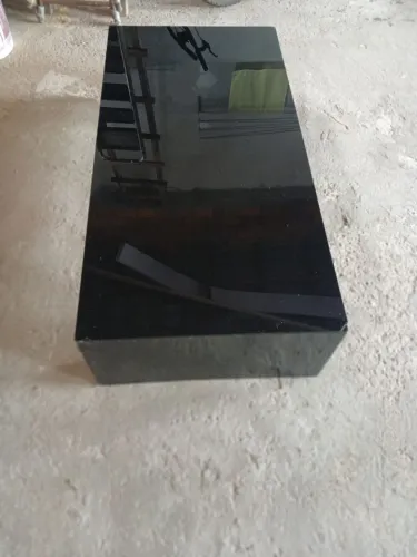 Mesinha de centro de vidro preta *