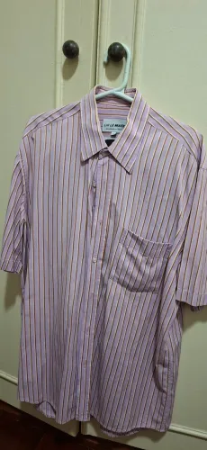 Camisa social manga curta listrada tamanho 4.