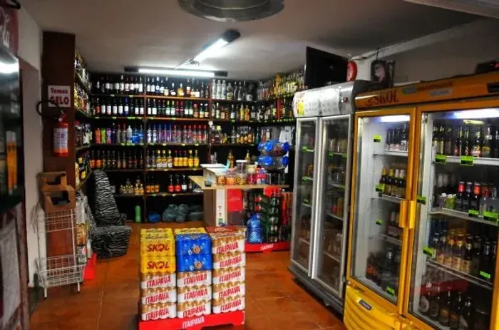 VENDO DEPOSITO DE BEBIDAS