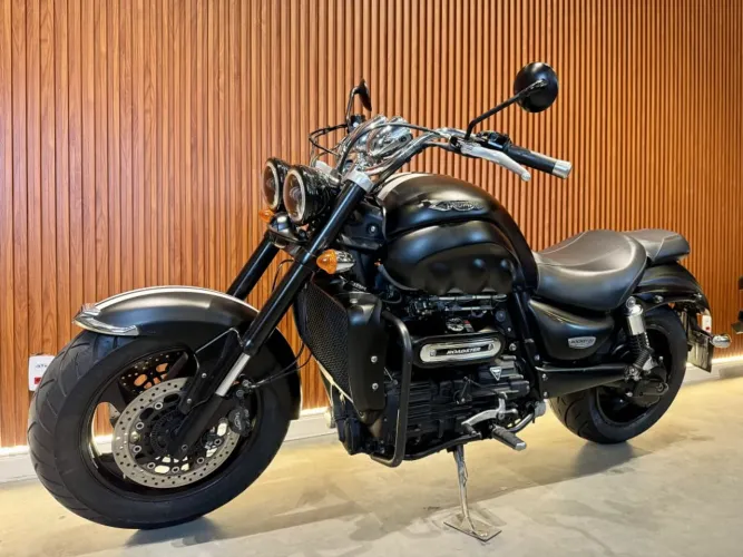 Triumph Rocket III Roadster 2015