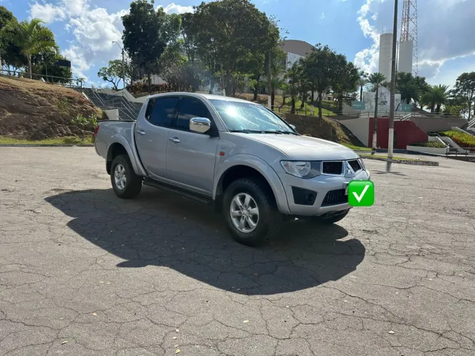 Mitsubishi L200 Triton HPE 3.2 CD TB Int.diesel MEC 2012