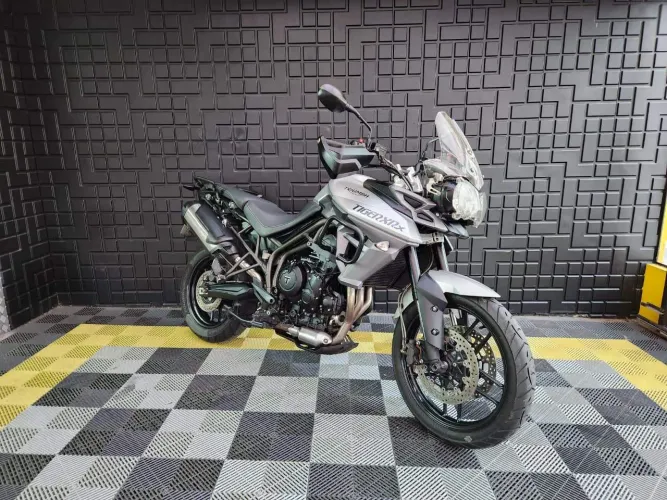 TIGER 800 XRX  PRATA 2017/2018