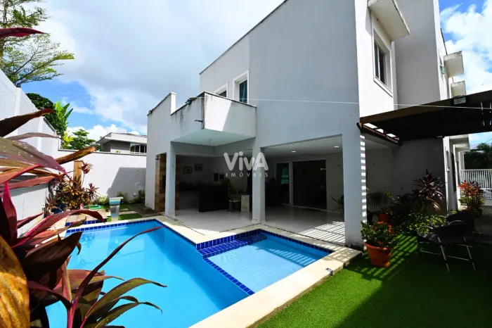 Casa em condomínio com 5 suítes no Eusébio