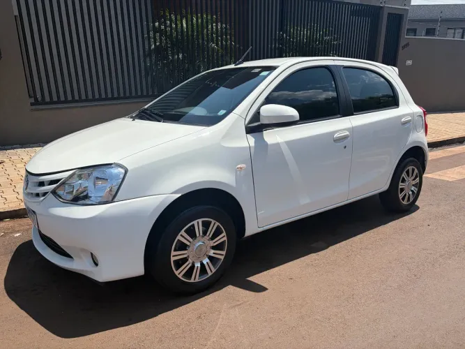Toyota Etios XS 1.5 Flex 16V 5P Aut. 2017