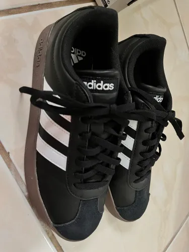 Adidas VL Court Base