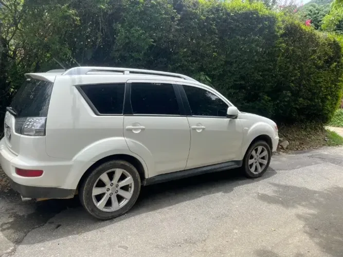 Mitsubishi Outlander 3.0/ GT 3.0 V6 Aut. 2011
