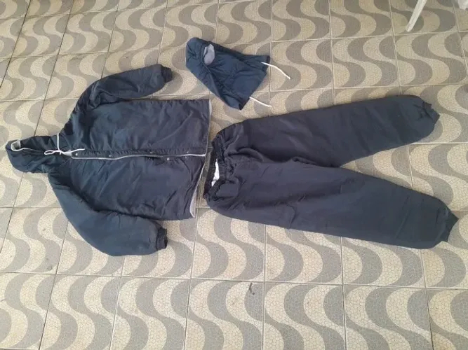 CONJUNTO DE CAPOTE PARA FRIO